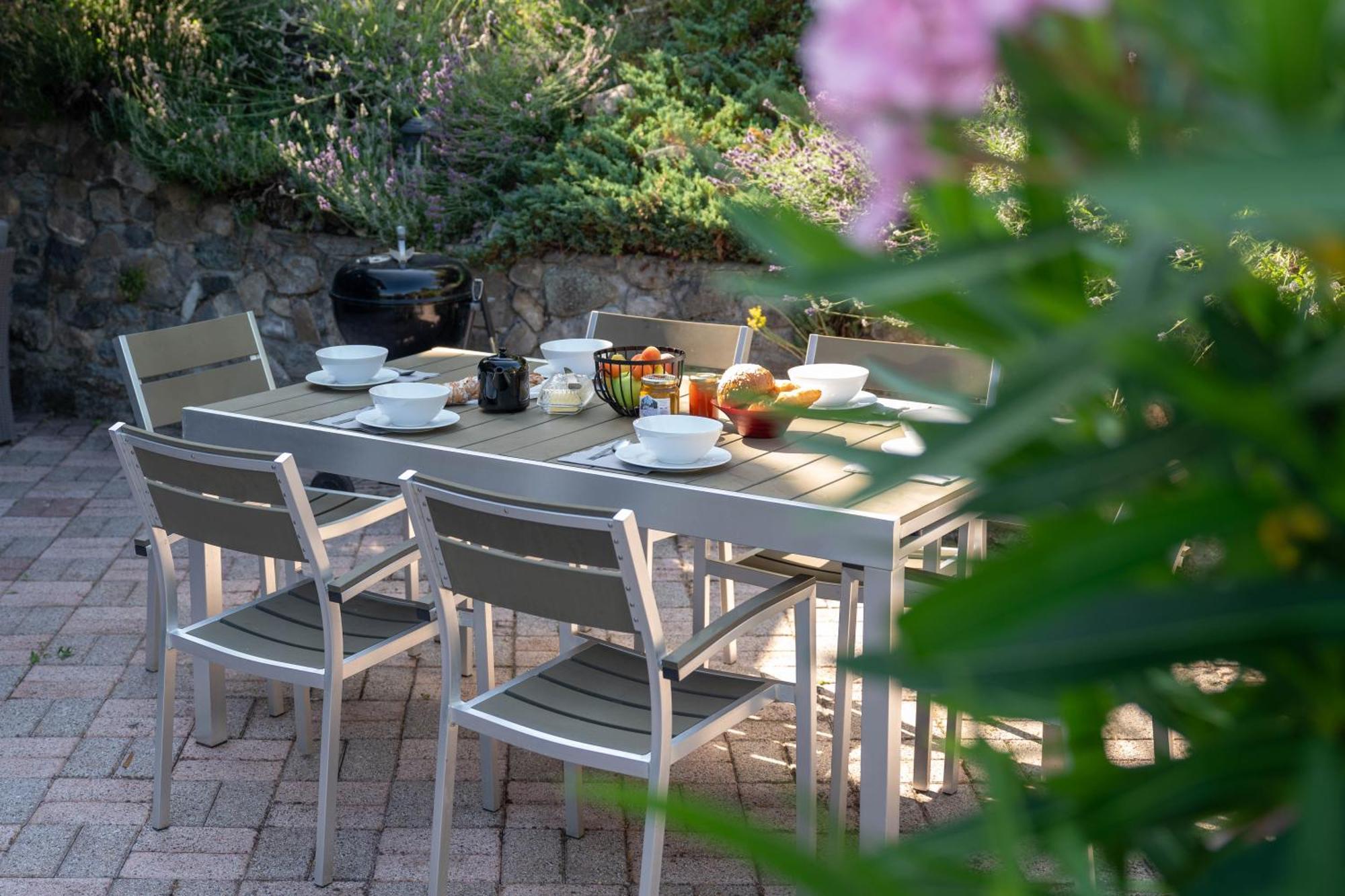 Apartment With Garden & Terrasse Very Quiet تونو لي با المظهر الخارجي الصورة